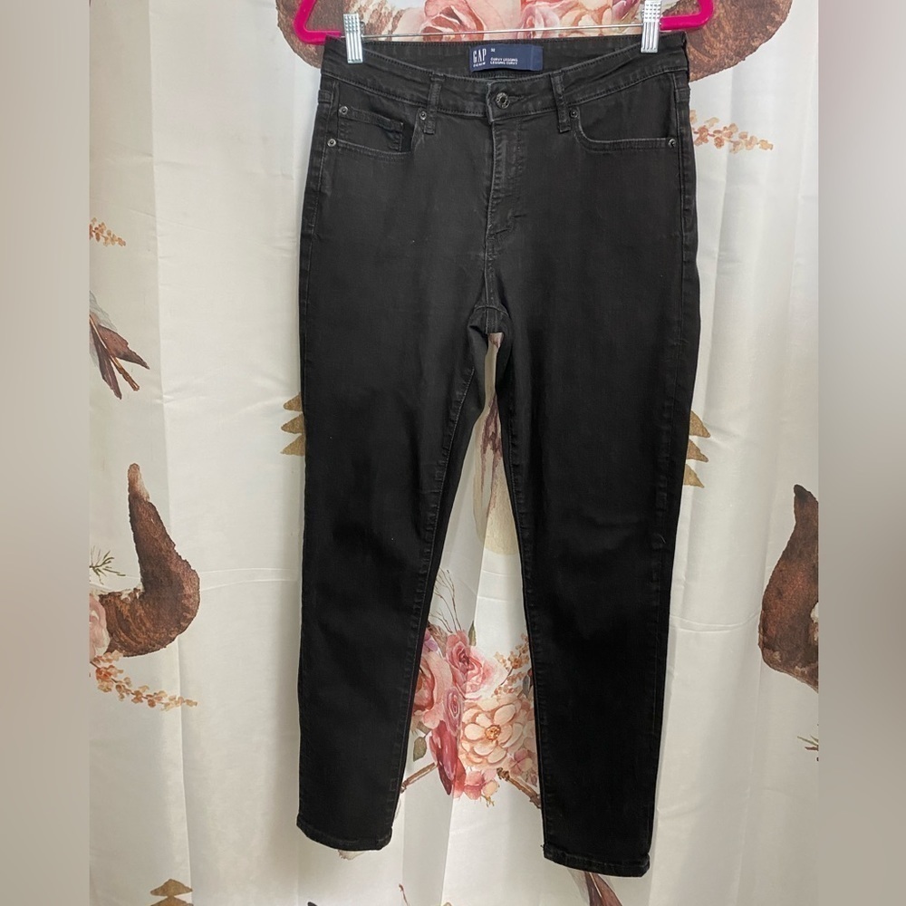 Gap black size 32 curvy legging​​​​​​​​​​